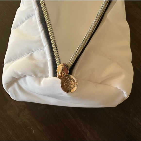 Wine Bottle Jacket White Faux Fur Hood Winter Holiday Christmas Gift Wrap NWOT - Picture 5 of 6